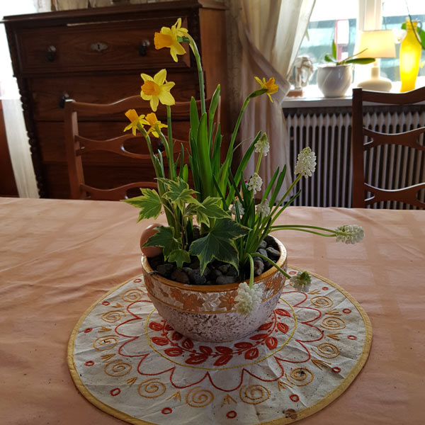 bordsdekoration arrangemang Påsk